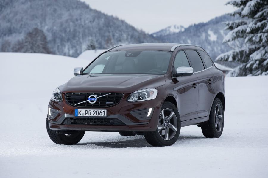  Volvo XC60 R-Design 2015 года  (фото 10 из 16)